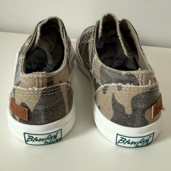 NEW Blowfish Marley Slip On Sneaker Natural Camouflage Canvas Brown‎ Size 8.5 - Picture 3 of 10